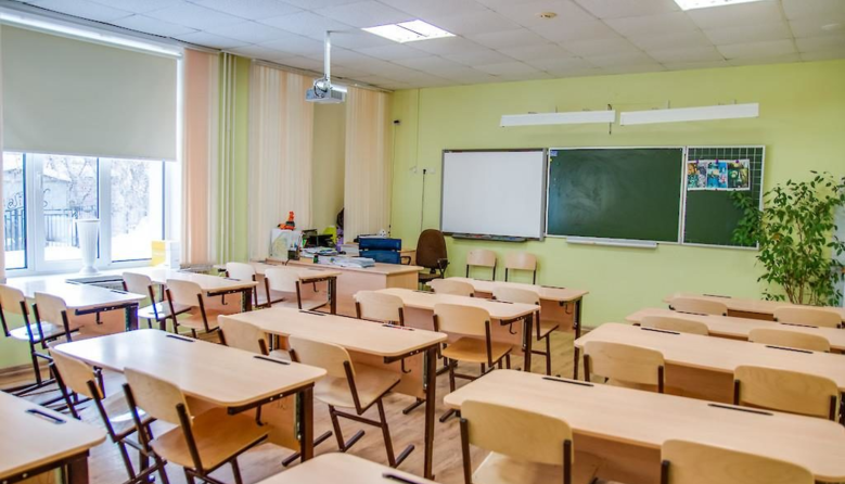 Школи України закривають на карантин: поки що їх 37, але кількість зростає, – Денис Шмигаль