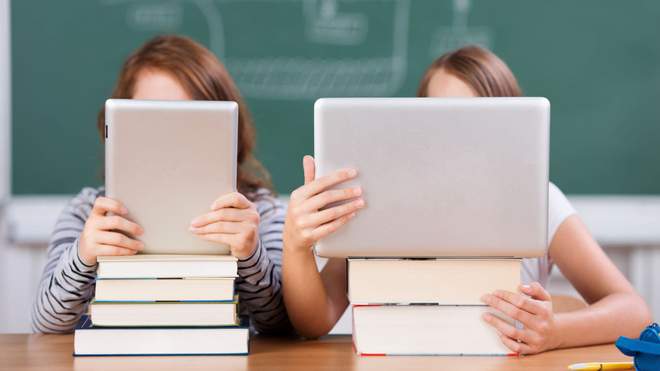 Змішане навчання: поради від вчителів, які поєднують офлайн і онлайн-уроки