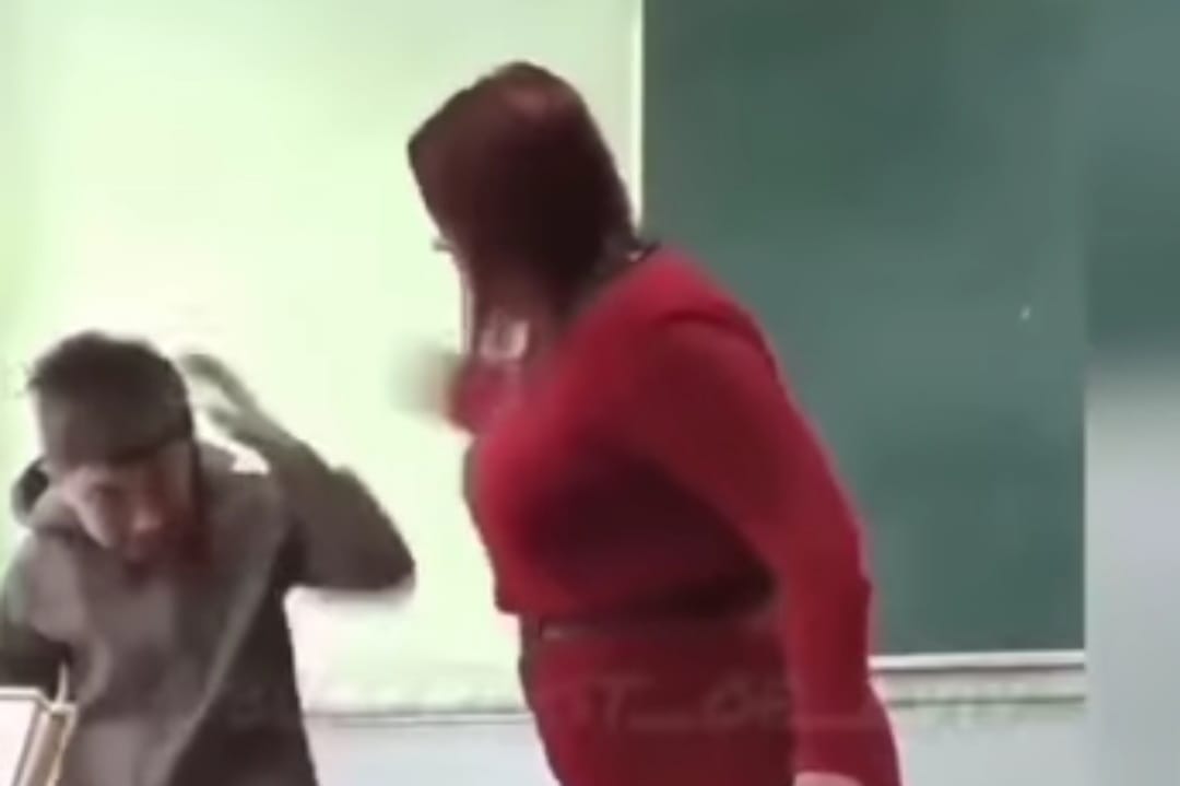 На Львівщині вчителька побила шестикласника (відео)