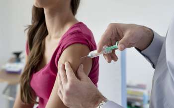 МОЗ: освітяни – це одна з пріоритетних груп на вакцинацію від коронавірусу