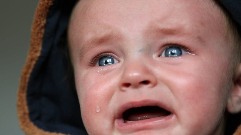У Запоріжжі вихователька знущалася з малюка: момент попав на відео