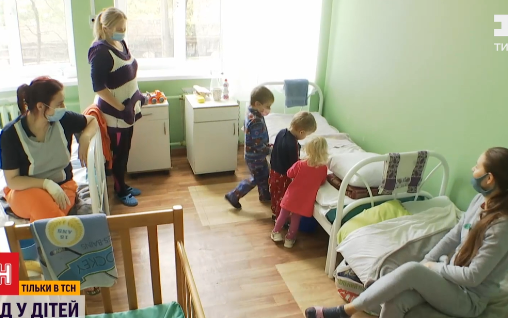 Дошкільнята та немовлята: в Україні з підозрою на COVID дедалі частіше госпіталізовують дітей