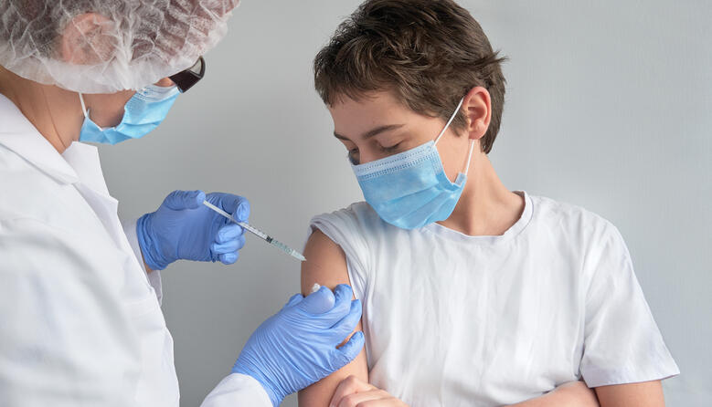 МОЗ дозволило COVID-вакцинацію всіх дітей від 12 років