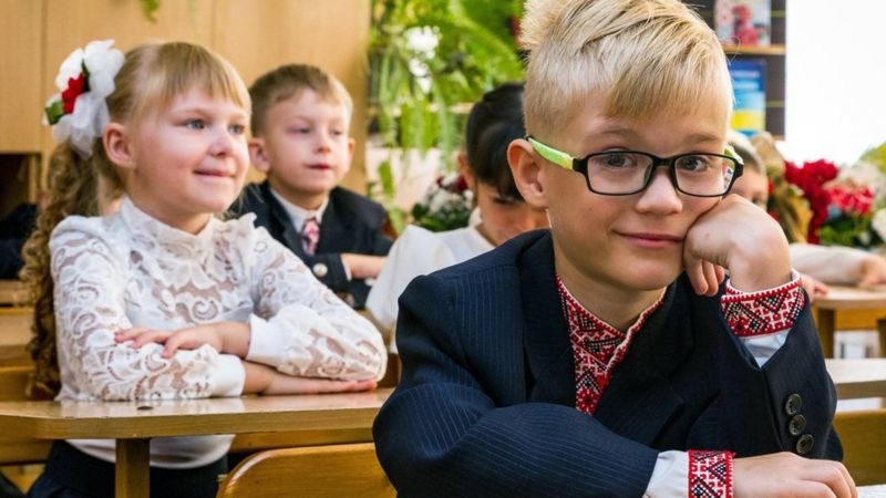 Одеські школярі можуть повернутися до очного навчання: за яких умов дітям дозволять повернутися за парти