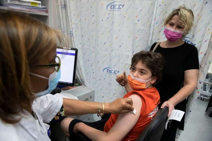 МОЗ хоче «виховати» батьків, які вакцинують дітей лише заради подорожей за кордон