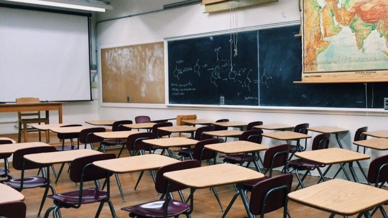 У Полтаві 8-класниці влаштували у школі “дідівщину” і гноблять молодших учнів