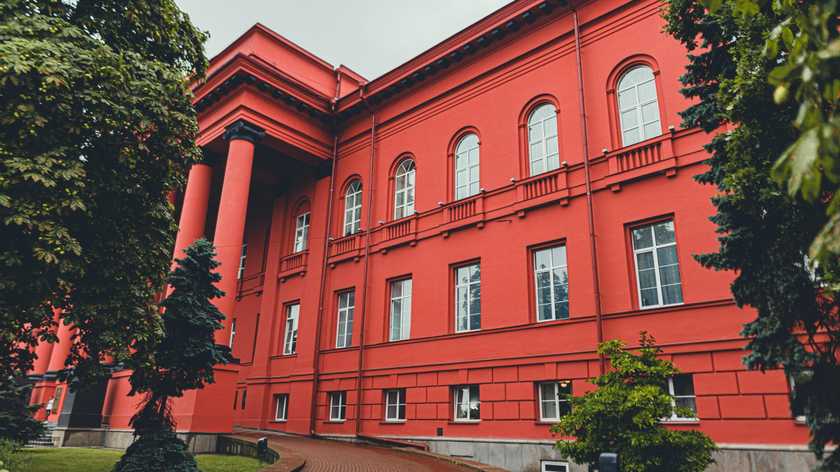 40 українських університетів увійшли в рейтинг кращих вишів 2022 року