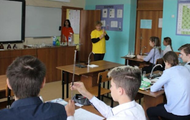 В українських школах позбудуться табелів: тепер ніякої мотивації і поганих оцінок?