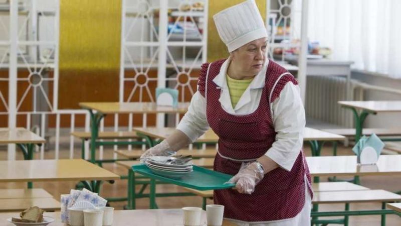 У школі Києва кухарі та прибиральниця побилися через котлети