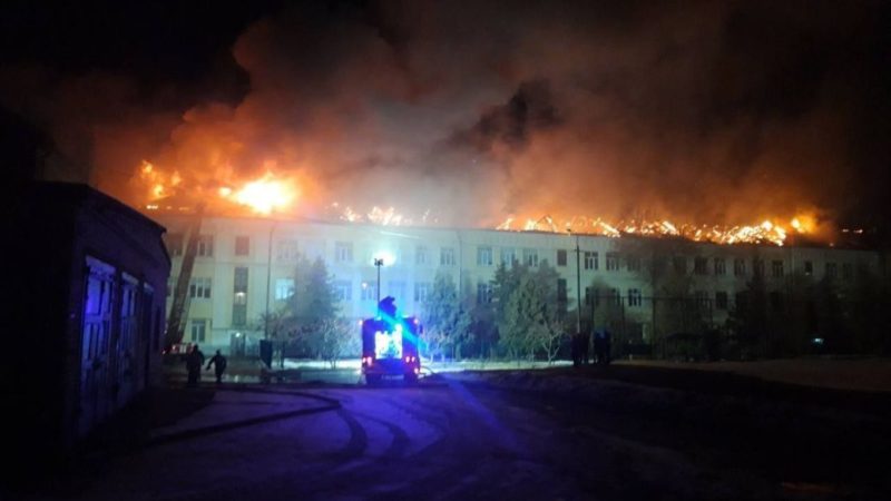 Пожежа у київській гімназії східних мов: учні вимушено пішли на дистанційне навчання