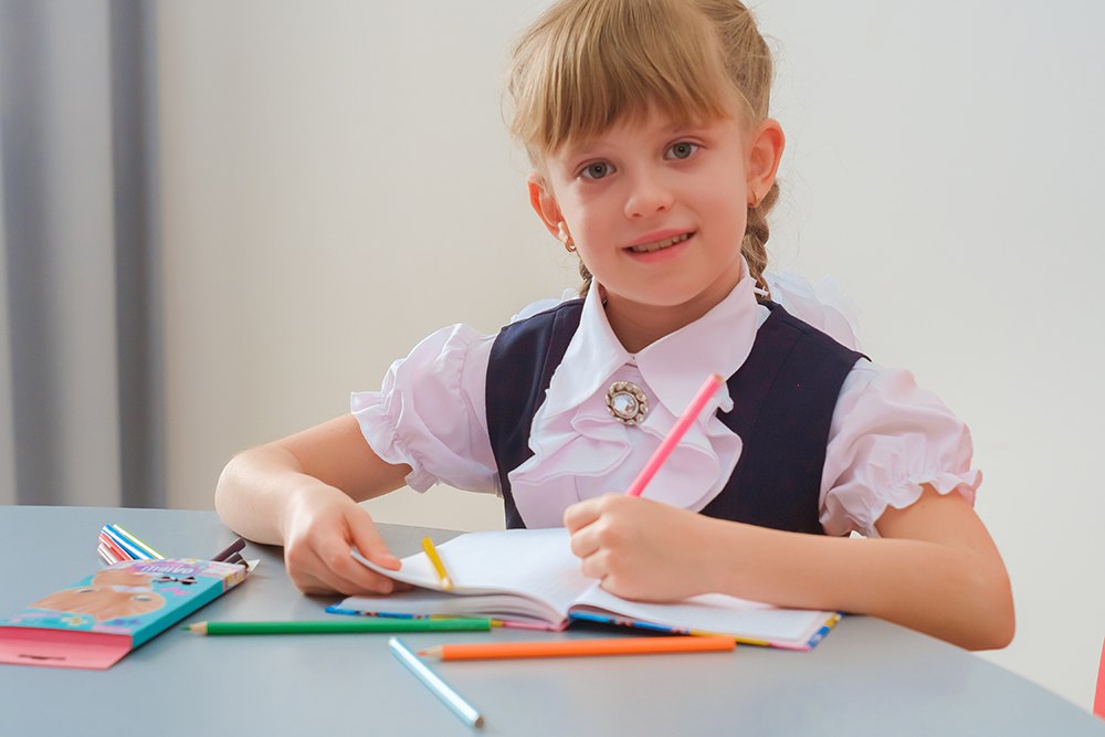 8 дієвих способів навчити дитину тримати ручку правильно