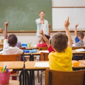 Українські школи завершують навчальний рік