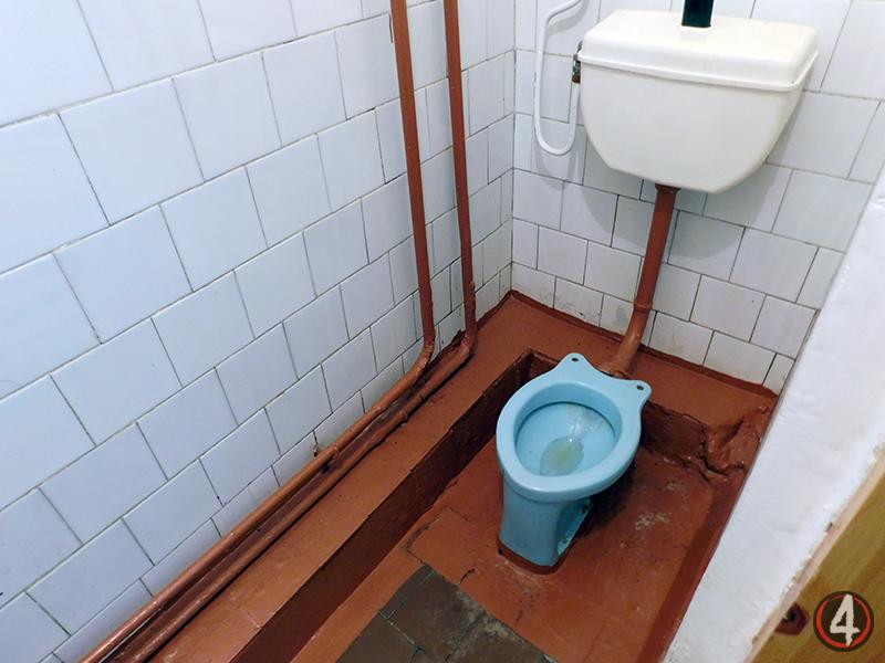 Чи передбачені туалет, запаси води, вентиляція, опалення тощо в найпростіших укриттях – підвалах?