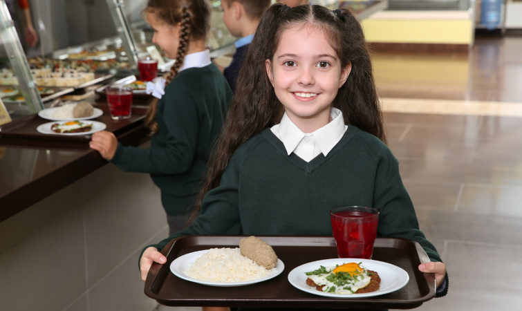 Шкільне харчування адаптують до умов воєнного часу