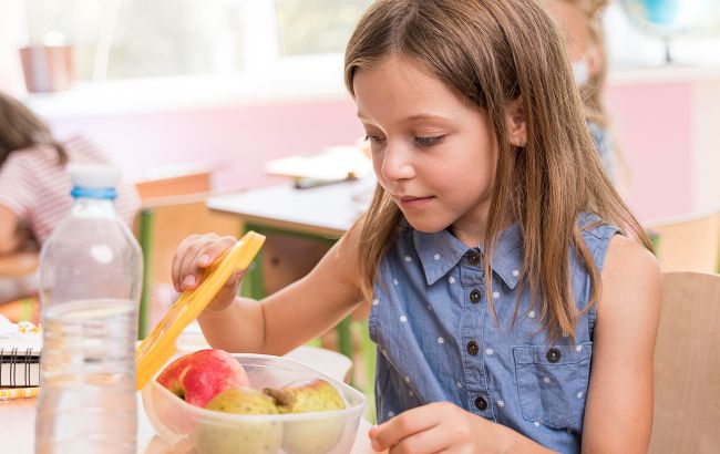 Що давати їсти дитині в школу, щоб вона не хворіла: поради МОЗ