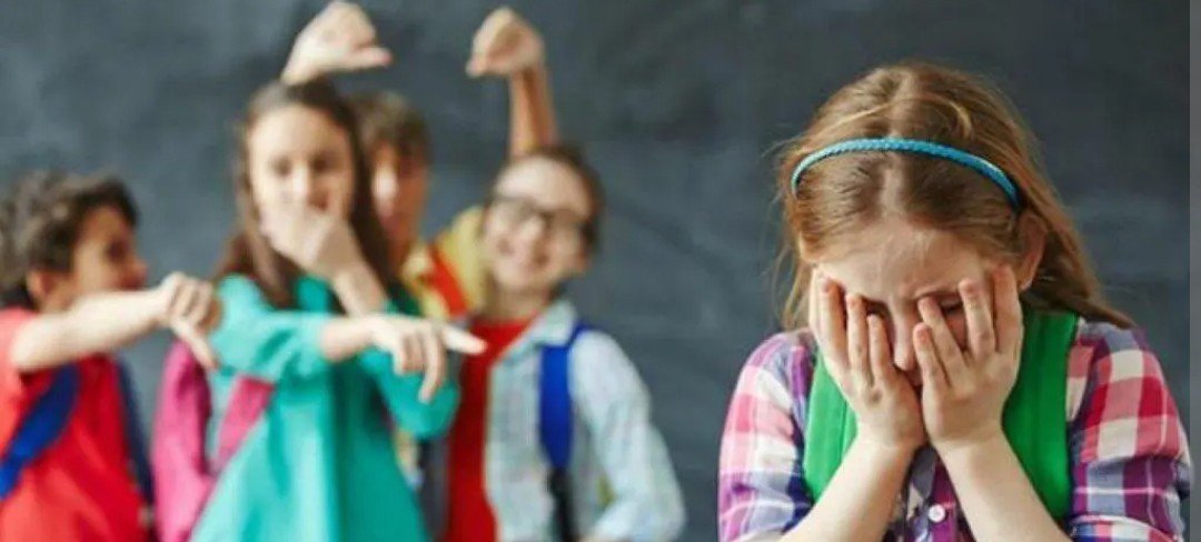 На Тернопільщині 6-класники знущалися над однокласницею: батьки кривдників заплатять штраф