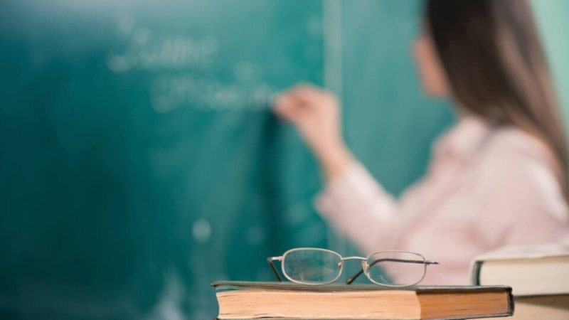 МОН планує навчати англійської мови всіх учителів