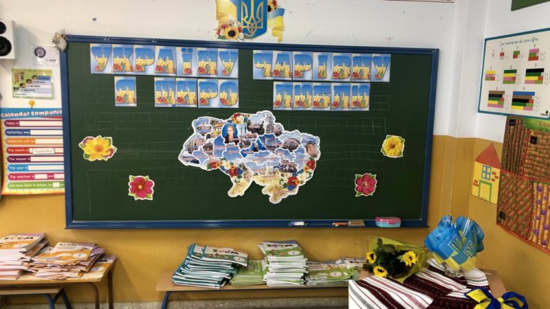 В Дніпрі вчителька влаштувала булінг школярці після прохання мами викладати українською мовою: деталі скандалу