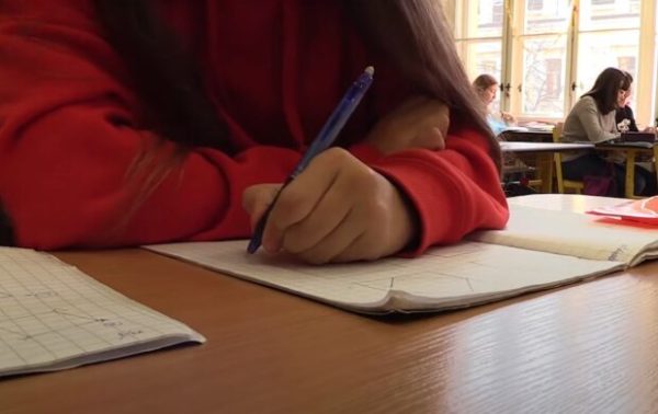 Це буде випробування для батьків: в Україні раптово перевірять знання школярів