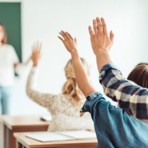 В Україні реформують систему освіти: чи можна учням самим обрати старшу школу