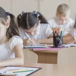 Всіх українських дітей у Польщі з 1 вересня зобовʼяжуть піти до місцевих шкіл