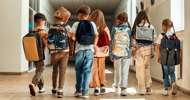 Чому діти, які перебувають за кордоном, повинні ходити у місцеві школи: у МОН повідомили про ризики