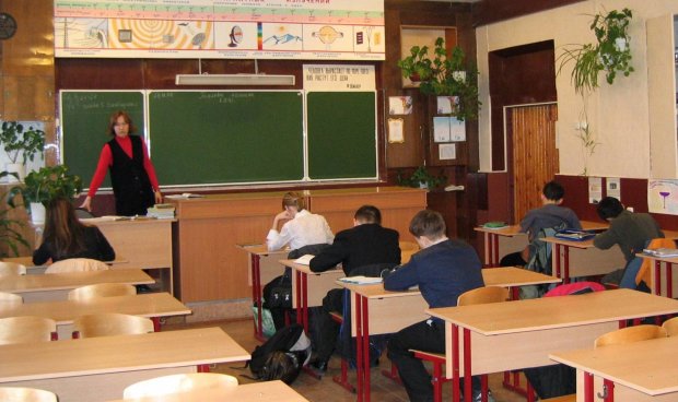 Відключення світла доб’ють навчальну систему в Україні: онлайн “кульгає” вже зараз