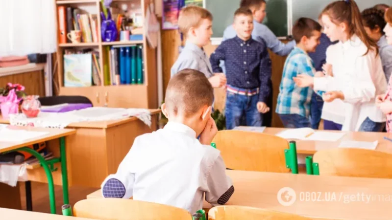 Винні звичка і батьки. Дослідження показало, чому школярі продовжують розмовляти російською мовою