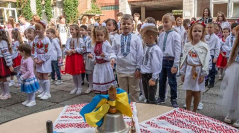 Батькам на замітку! МОН опублікувало лиcт про оpганізацію 2024/2025 навчального року