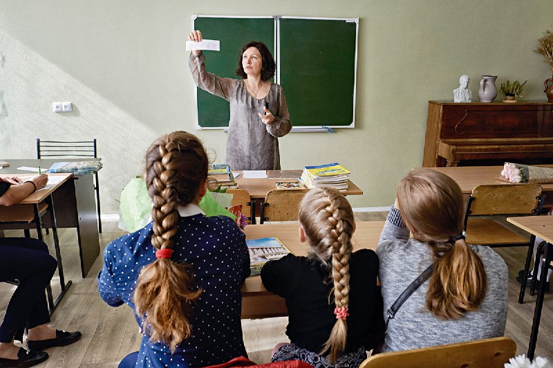 Батьки, міняйте плани: весняні канікули у школах пересунуть