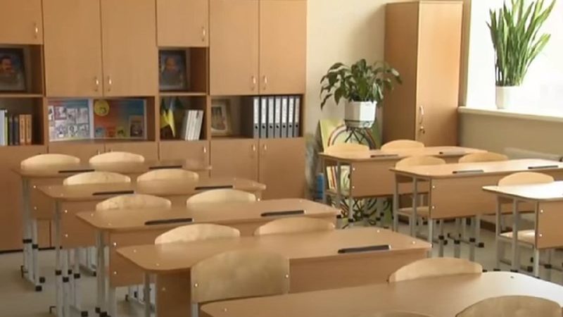 Понад 400 шкіл в Україні під загрозою закриття: що чекає на дітей та вчителів з вересня 2025