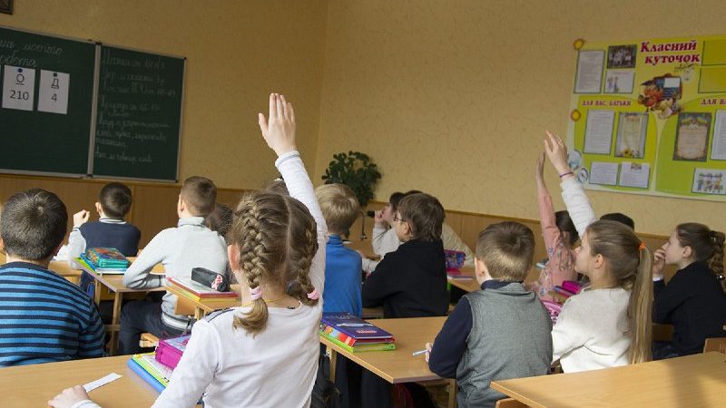 Школярів вчитимуть рятувати планету: шкільну програму перепишуть