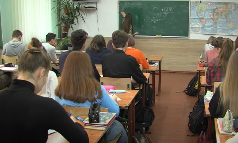 У школах все зміниться: 10-12 класи приберуть, дітей поділять – хто у ВНЗ, а хто у коледж